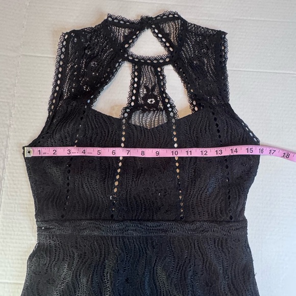 Alexia Black Lace Open Back Midi Dress – Size M - Picture 13 of 15